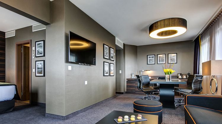 Hotel Beaulac Room
