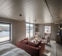 Henningsvaer Bryggehotel Room