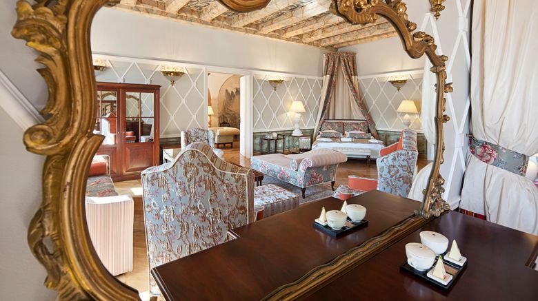 <b>The Bonerowski Palace Room</b>. Images powered by <a href="https://www.leonardoworldwide.com/" title="Leonardo Worldwide" target="_blank">Leonardo</a>.