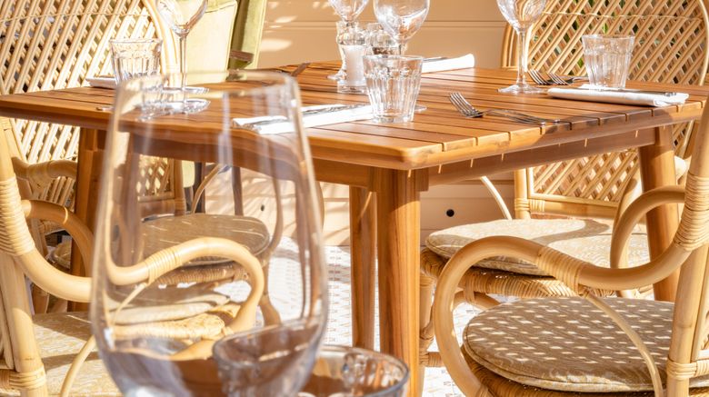 <b>White Hart Hotel Restaurant</b>. Images powered by <a href="https://www.leonardoworldwide.com/" title="Leonardo Worldwide" target="_blank">Leonardo</a>.