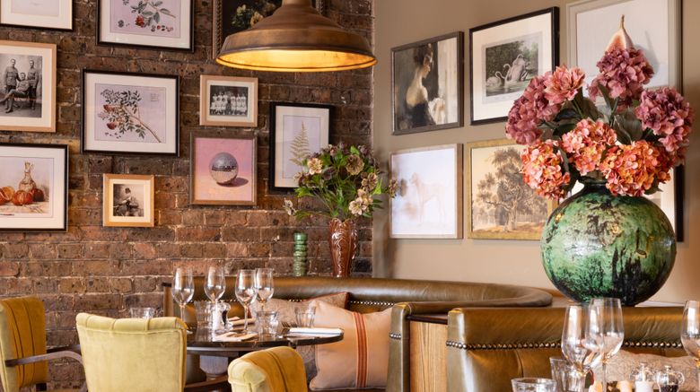 <b>White Hart Hotel Restaurant</b>. Images powered by <a href="https://www.leonardoworldwide.com/" title="Leonardo Worldwide" target="_blank">Leonardo</a>.