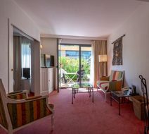 Avignon Grand Hotel Room