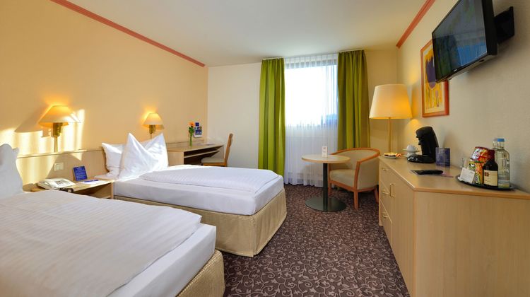 Plaza Inn Room