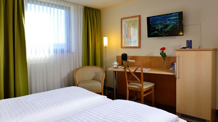 Plaza Inn Room