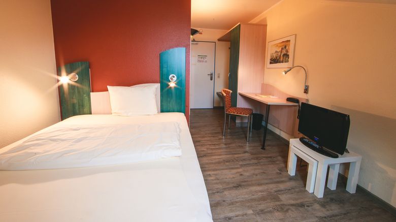 <b>Plaza Hotel Bruchsal Room</b>. Images powered by <a href="https://www.leonardoworldwide.com/" title="Leonardo Worldwide" target="_blank">Leonardo</a>.