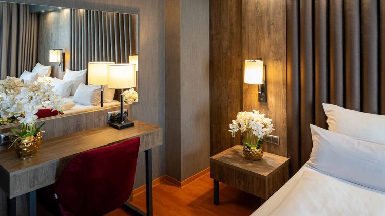 Plaza Inn Karlsruhe Room