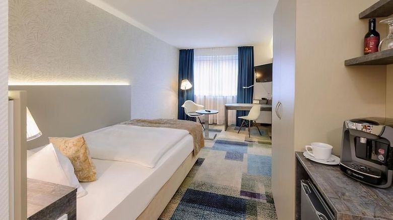 <b>Plaza Inn Regensburg Room</b>. Images powered by <a href="https://www.leonardoworldwide.com/" title="Leonardo Worldwide" target="_blank">Leonardo</a>.