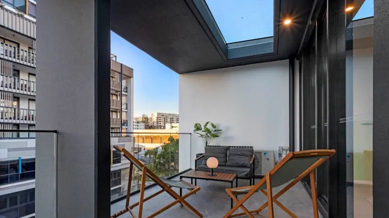 <b>Kula Wollongong Room</b>. Images powered by <a href="https://www.leonardoworldwide.com/" title="Leonardo Worldwide" target="_blank">Leonardo</a>.