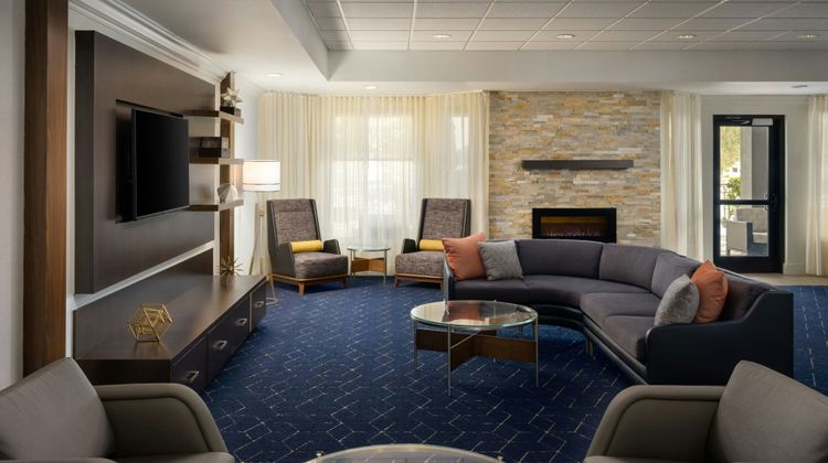Courtyard by Marriott Barefoot Landing Exterior