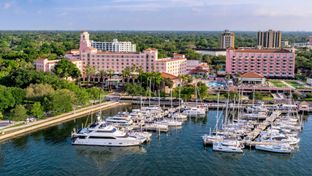 The Vinoy Resort & Golf Club, Autograph