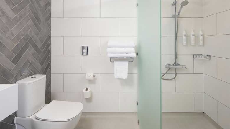 <b>Four Points Flex London Shoreditch East Room</b>. Images powered by <a href="https://www.leonardoworldwide.com/" title="Leonardo Worldwide" target="_blank">Leonardo</a>.