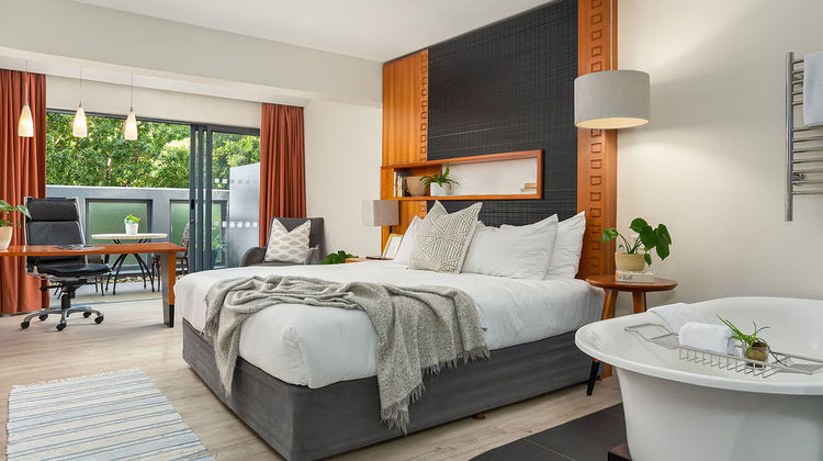 Neighbourgood East City Hotel Room