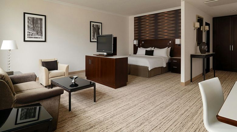 <b>Cologne Marriott Hotel Suite</b>. Images powered by <a href="https://www.leonardoworldwide.com/" title="Leonardo Worldwide" target="_blank">Leonardo</a>.