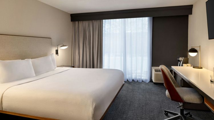 Courtyard by Marriott Atlanta Northlake Room