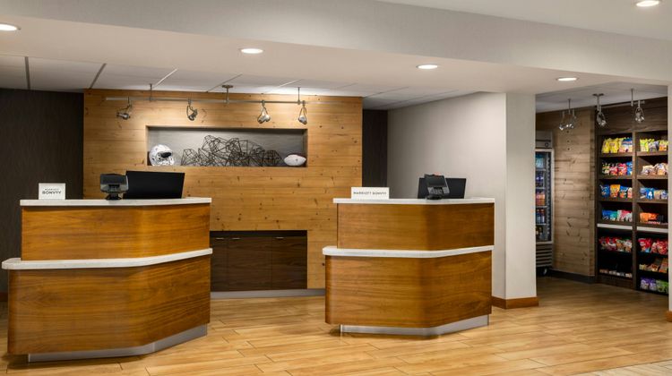 Courtyard by Marriott Atlanta Northlake Lobby