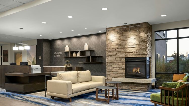 Fairfield Inn & Suites Moscow Lobby
