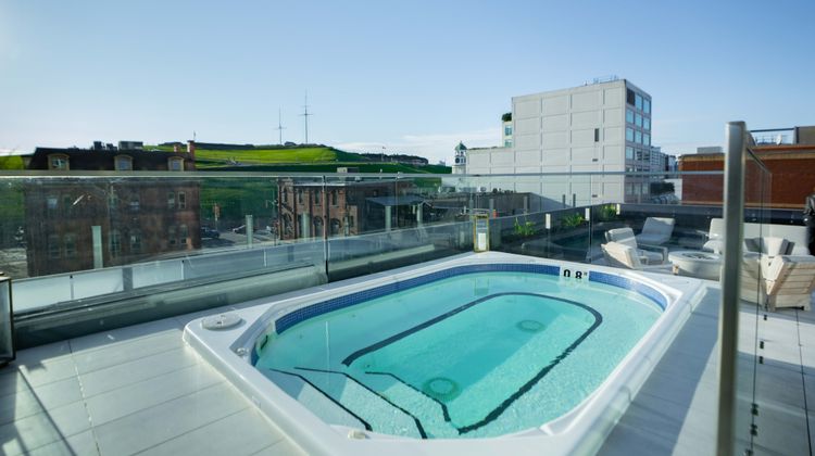 Sutton Place Hotel Halifax Pool
