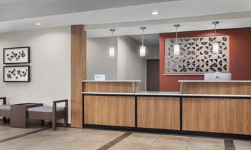 Candlewood Suites Alexandria