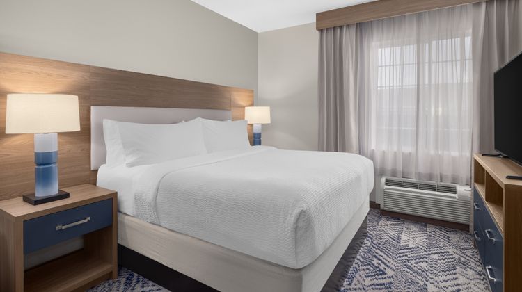 Candlewood Suites Alexandria Room