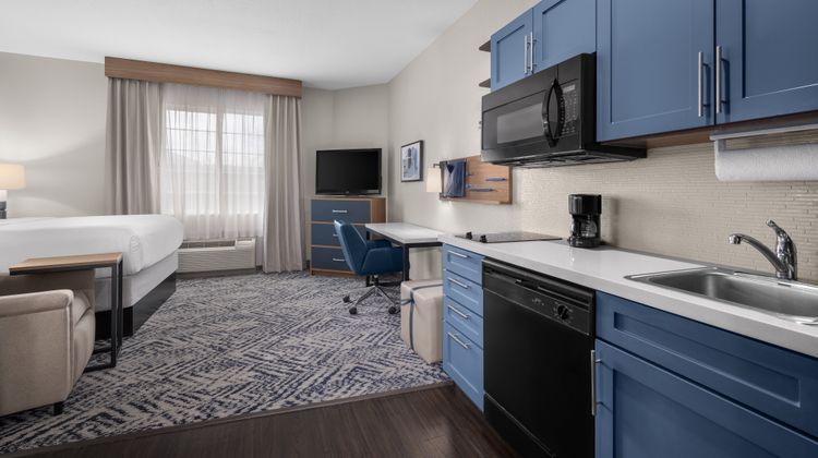 Candlewood Suites Alexandria Room