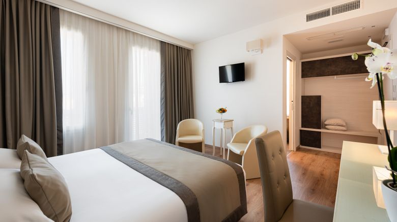 <b>Ecohotel Villa Costanza Suite</b>. Images powered by <a href="https://www.leonardoworldwide.com/" title="Leonardo Worldwide" target="_blank">Leonardo</a>.