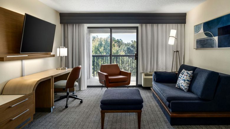 <b>Courtyard by Marriott Richmond Chester Suite</b>. Images powered by <a href="https://www.leonardoworldwide.com/" title="Leonardo Worldwide" target="_blank">Leonardo</a>.