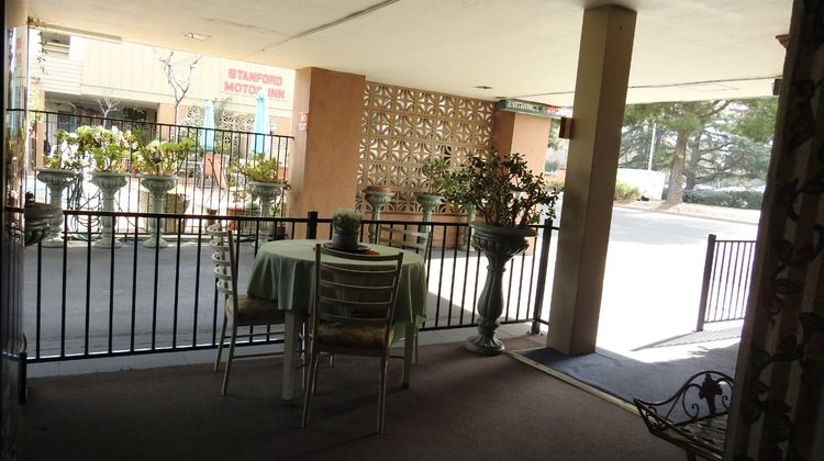 Stanford Motor Inn Restaurant