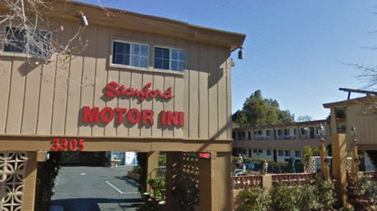 Stanford Motor Inn Exterior