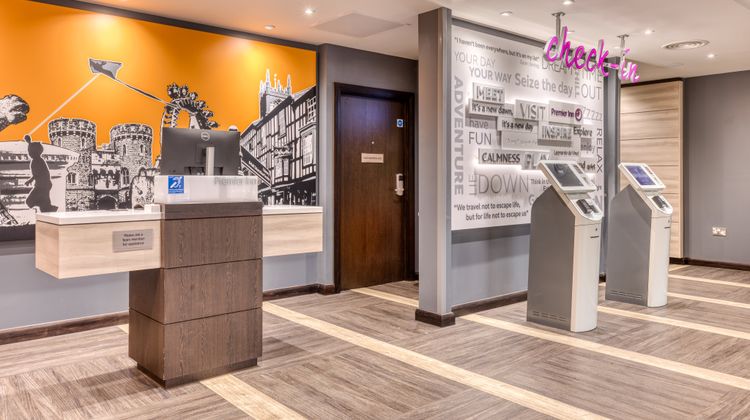Premier Inn Abingdon Lobby