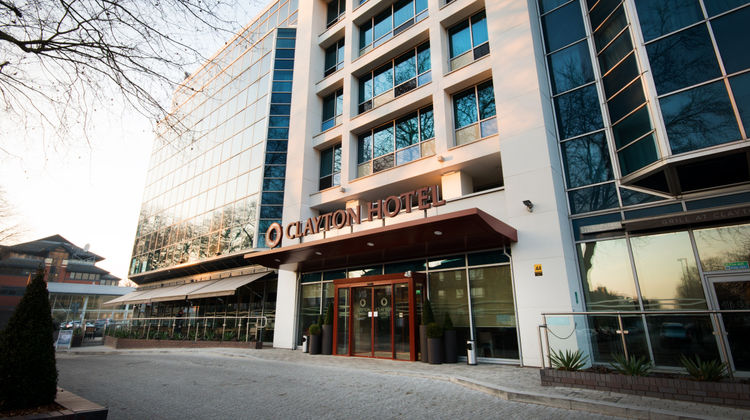 Clayton Hotel Chiswick Exterior