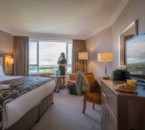 Clayton Hotel Silver Springs Room