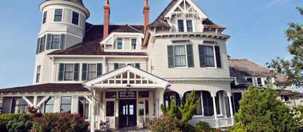 Castle Hill Inn and Resort Exterior