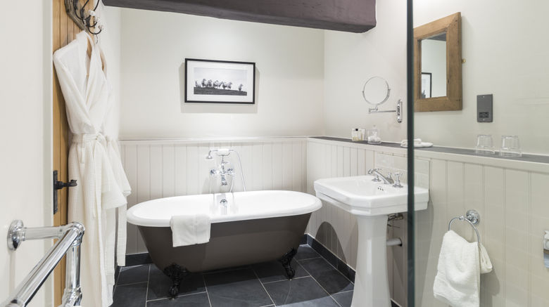 <b>Tudor Farmhouse Hotel Room</b>. Images powered by <a href="https://www.leonardoworldwide.com/" title="Leonardo Worldwide" target="_blank">Leonardo</a>.