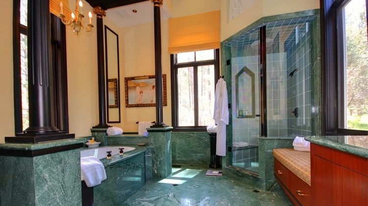 Chateau du Sureau Room