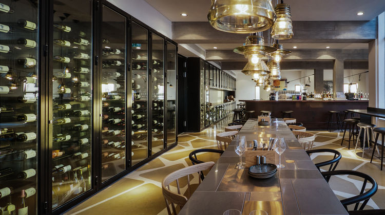 Elma Arts Complex Luxury Hotel Restaurant