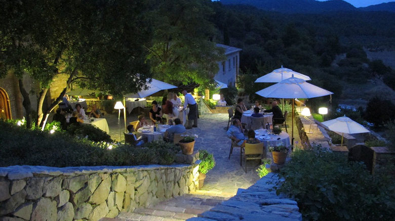 <b>La Torre del Visco Restaurant</b>. Images powered by <a href="https://www.leonardoworldwide.com/" title="Leonardo Worldwide" target="_blank">Leonardo</a>.