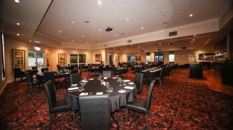 Roma Explorers Inn Restaurant