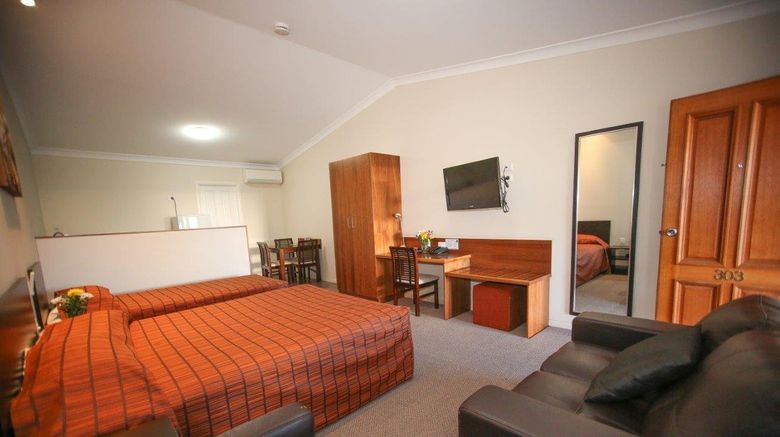 <b>Roma Explorers Inn Room</b>. Images powered by <a href="https://www.leonardoworldwide.com/" title="Leonardo Worldwide" target="_blank">Leonardo</a>.