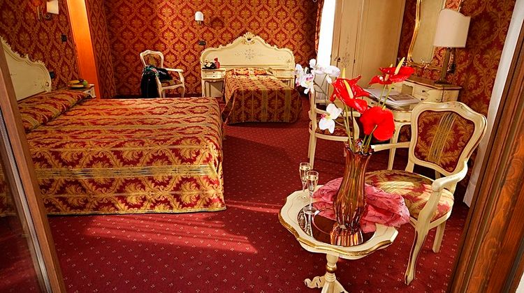 Hotel Gorizia a la Valigia Room