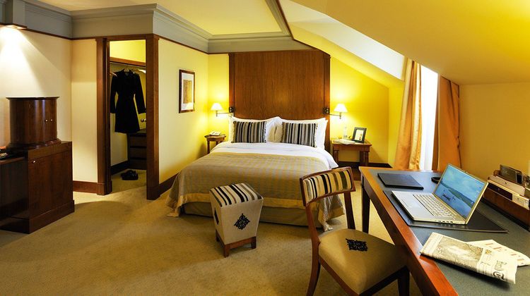 Beau-Rivage Hotel Room