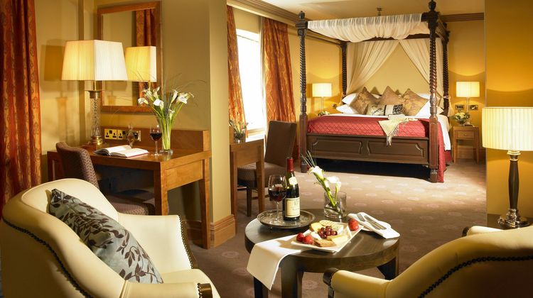 Castlecourt Hotel Suite