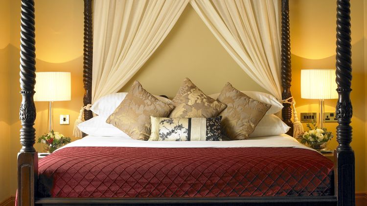 Castlecourt Hotel Room