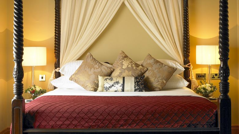 <b>Castlecourt Hotel Room</b>. Images powered by <a href="https://www.leonardoworldwide.com/" title="Leonardo Worldwide" target="_blank">Leonardo</a>.
