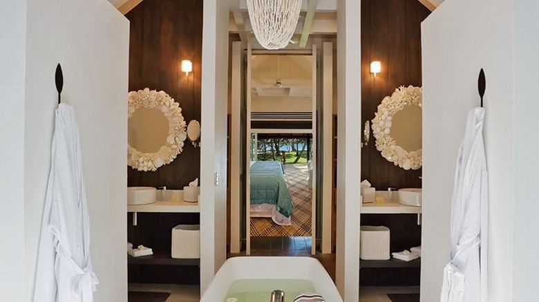 <b>Dolphin Island Private Island Suite</b>. Images powered by <a href="https://www.leonardoworldwide.com/" title="Leonardo Worldwide" target="_blank">Leonardo</a>.