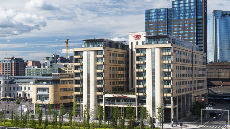 Thon Hotel Opera Exterior