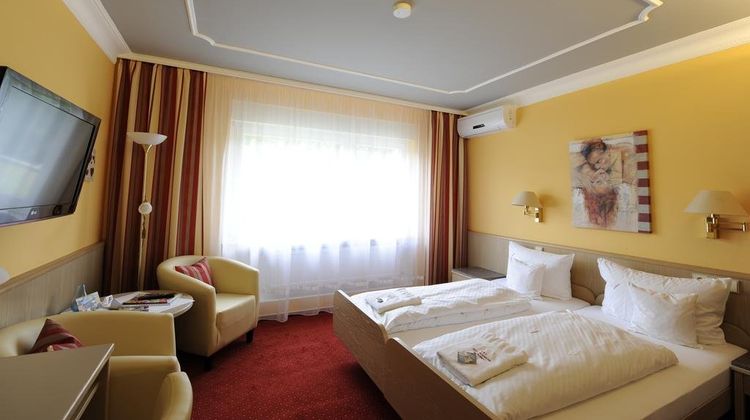 Hotel Ambiente Room