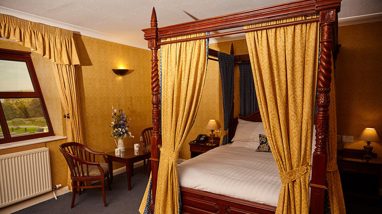 The Humber Bridge Country Hotel Room