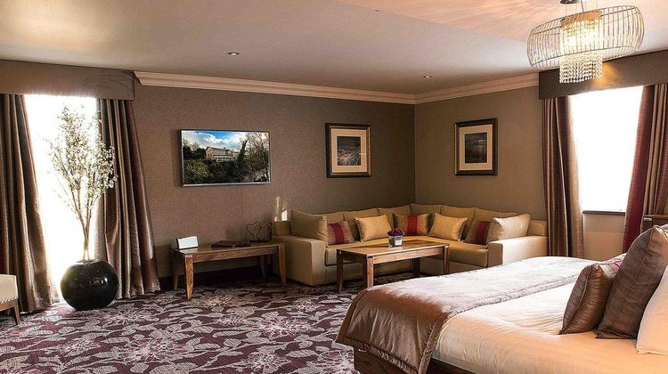 Busby Hotel Suite
