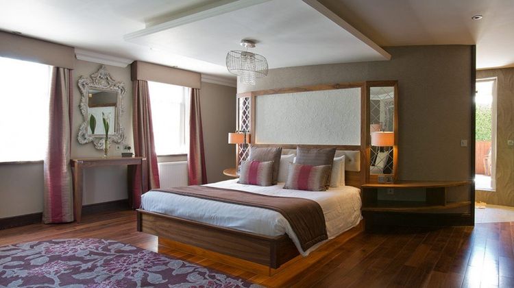 Busby Hotel Suite