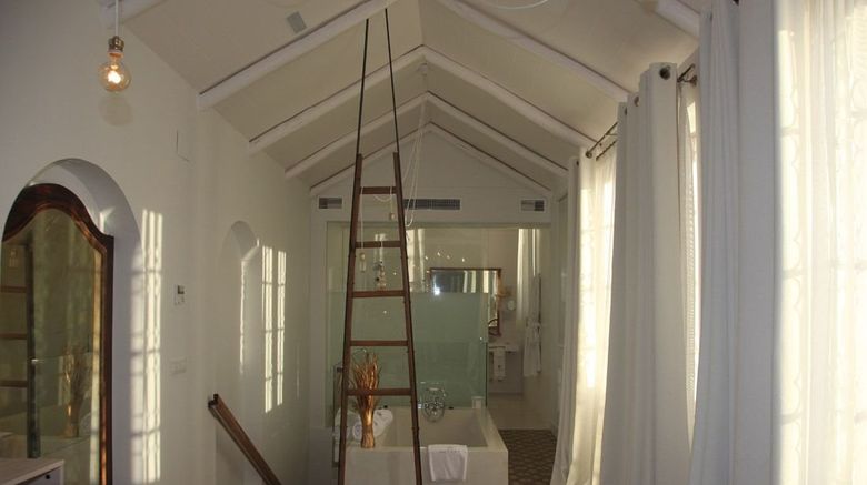 <b>Hotel Madinat Room</b>. Images powered by <a href="https://www.leonardoworldwide.com/" title="Leonardo Worldwide" target="_blank">Leonardo</a>.